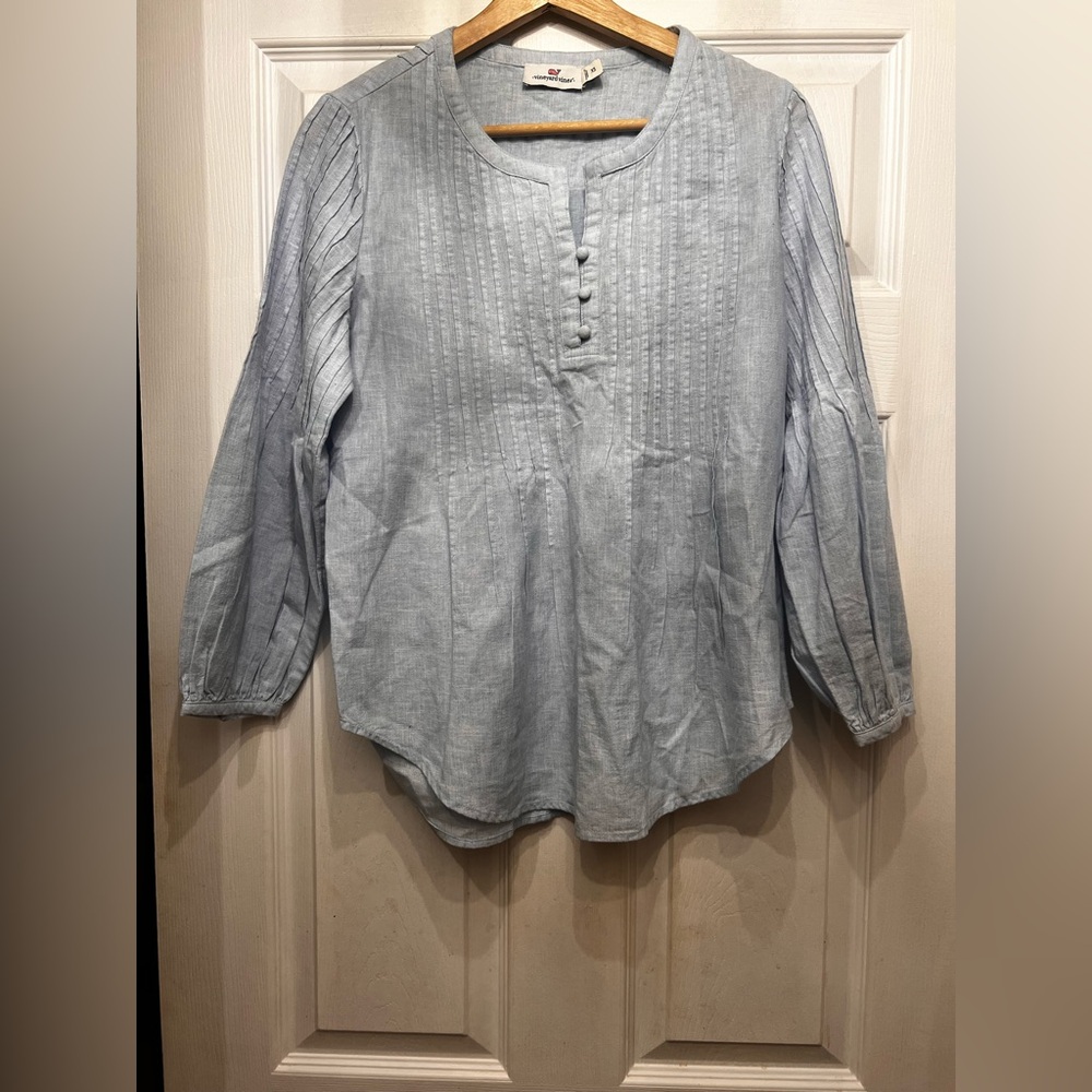 Vineyard Vines Light Blue linen shirt size XS